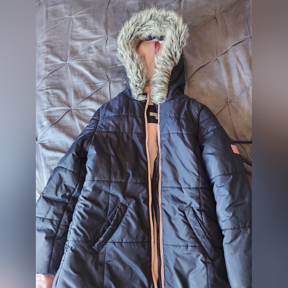 Calvin Klein blue and pink kid winter jacket. Size 10. Hood with for trim.
